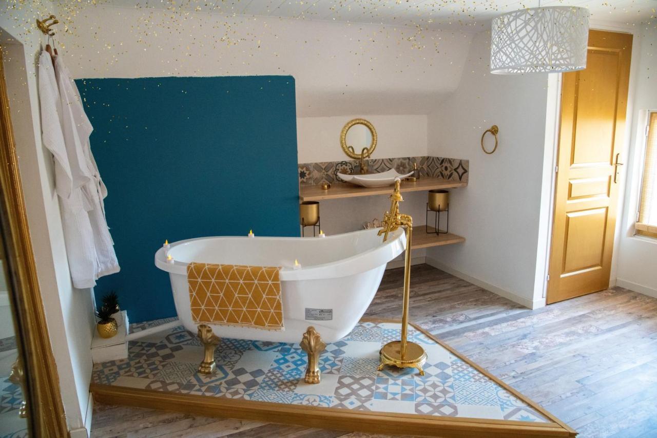 Aux 3 Nuances Suites Privatives & Spa Calais Dış mekan fotoğraf